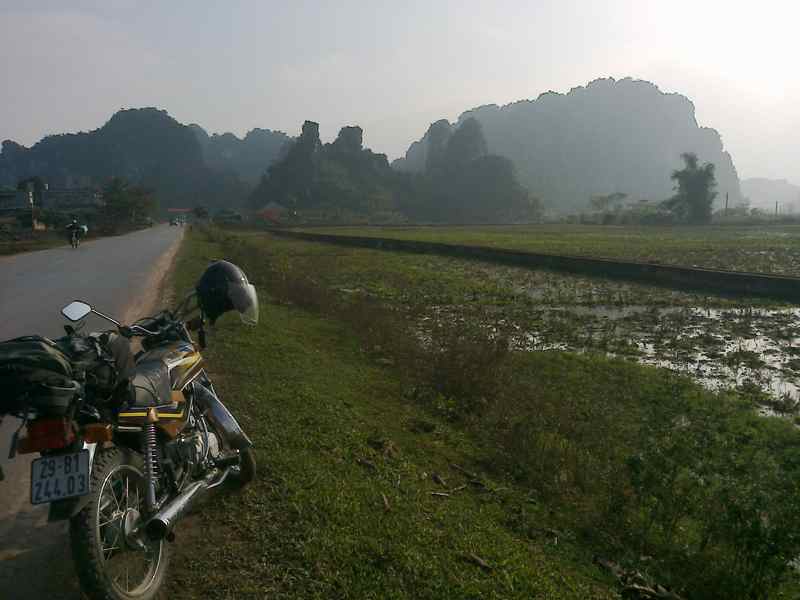 Vietnam Motorbike Tours on Ho Chi Minh Trail from Saigon to Hanoi