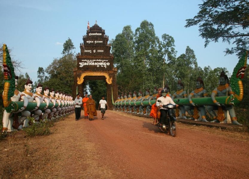 SreAmbelWat - The Ultimate Cambodian Beach Motorbike Tour