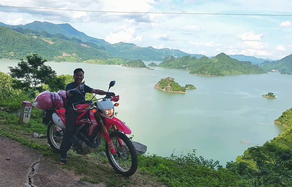 Vietnam motorbike tour on Ho Chi Minh Trails
