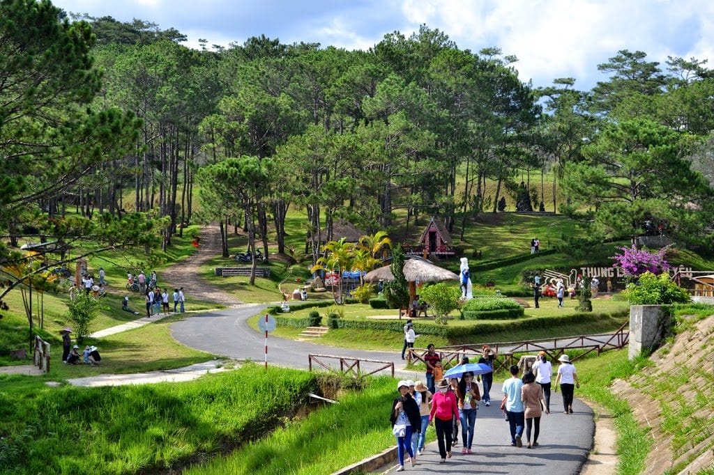 Saigon motorbike tour to Da Lat via Mui Ne beach