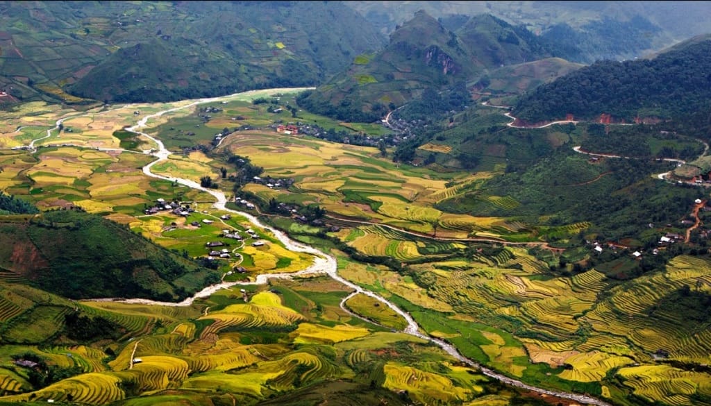 North-west Vietnam motorbike tour to Sapa with night train