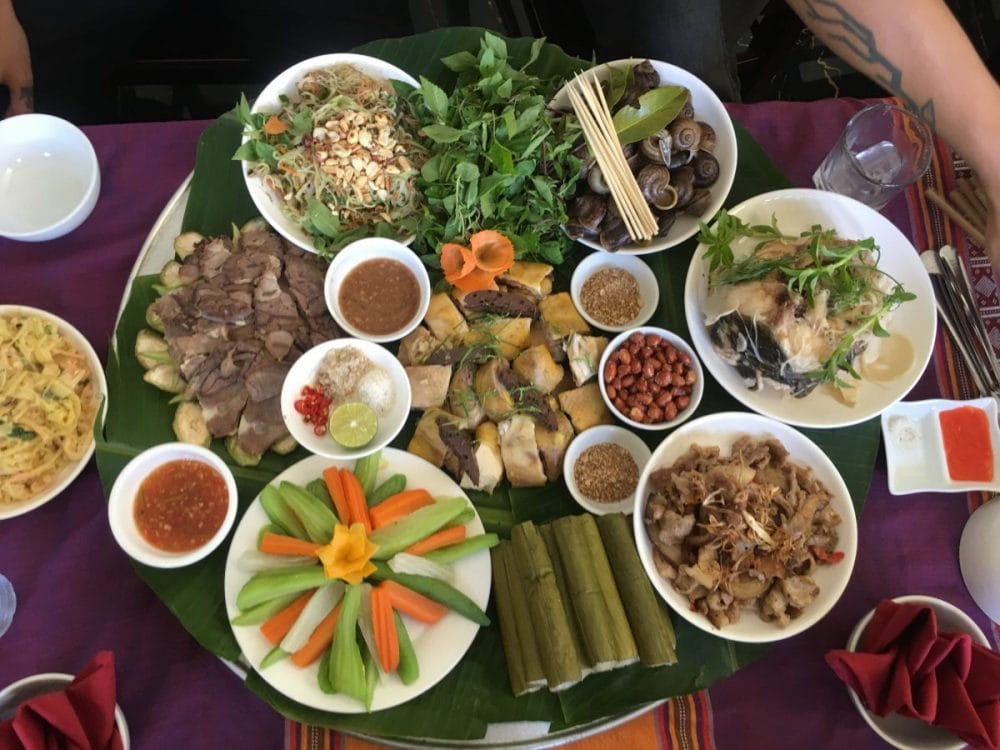 pom-coong-dishes-mai-chau