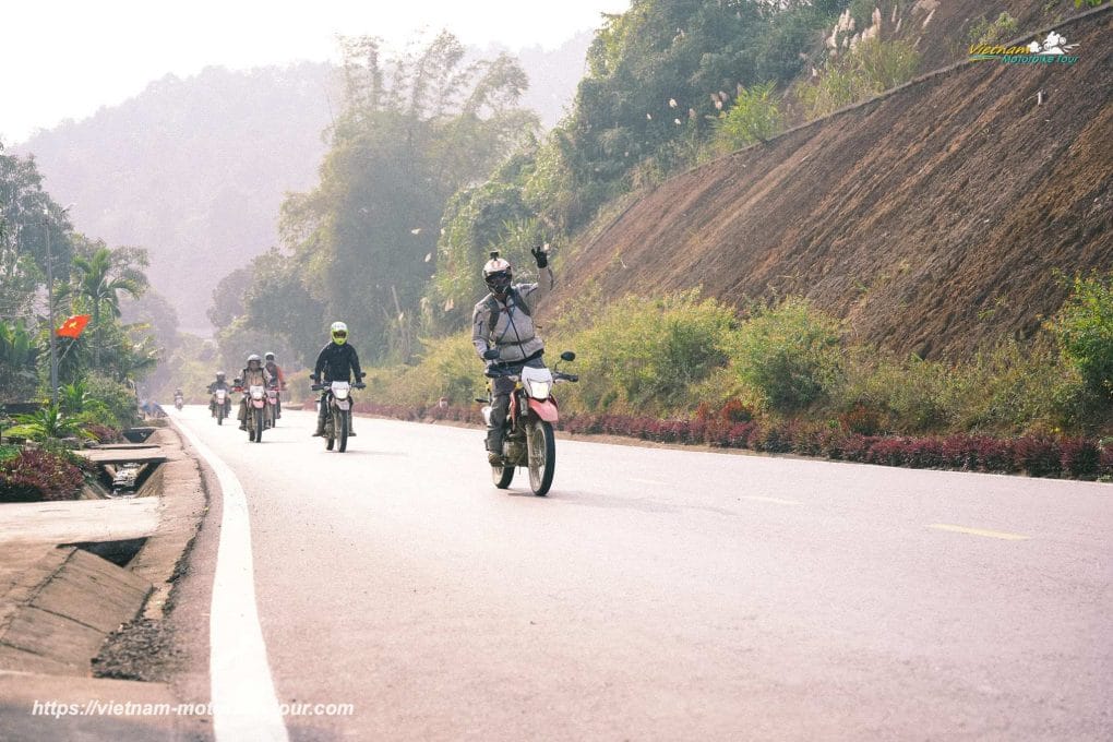 Glamorous Northern Vietnam motorbike tour to Ha Giang and Ba Be Lake vietnam motorbike tour from hanoi to thac ba lake 7 - Glamorous Northern Vietnam motorbike tour to Ha Giang and Ba Be Lake