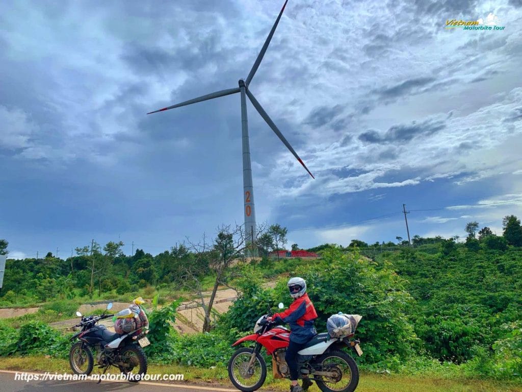 vietnam motorbike tour to hue 2 1024x768 - Best Time To Ride A Motorbike From Saigon To Hue, Da Nang & Hoi An Via The Central Highlands On The Historic Ho Chi Minh Trail