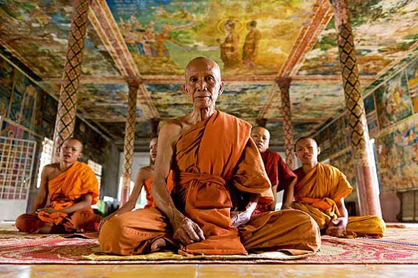 Monks at prayer - PHNOM PENH CAPITAL