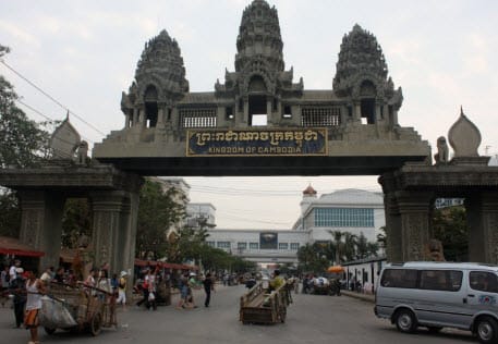 poipet border - POIPET - BORDER CROSSING FROM CAMBODIA TO THAILAND