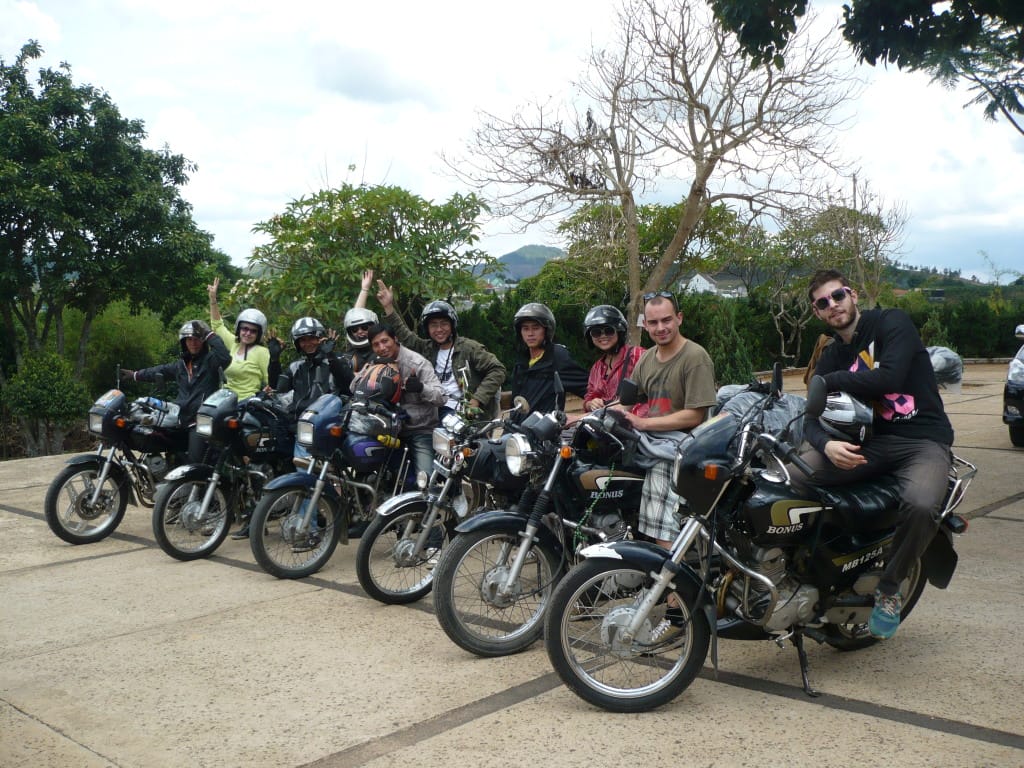 Saigon City tours and Cu Chi Tunnel tours by motorbike