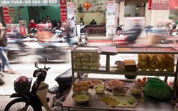 Hanoi Street Food Tour by Motorbike - MOUTHWATERING DAYLIGHT HANOI MOTORBIKE TOUR FOR FOODS AND SIGHTSEEINGS