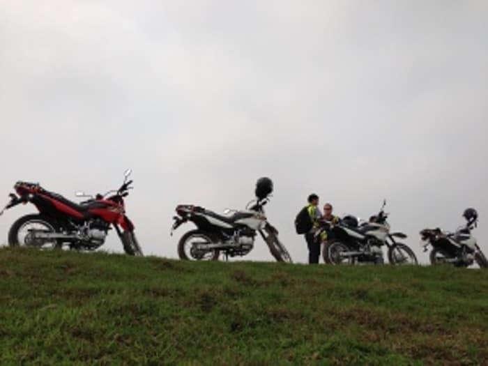 Motorbike Tour to Duong Lam - PRETTY HANOI MOTORBIKE TOUR TO DUONG LAM ANCIENT VILLAGE