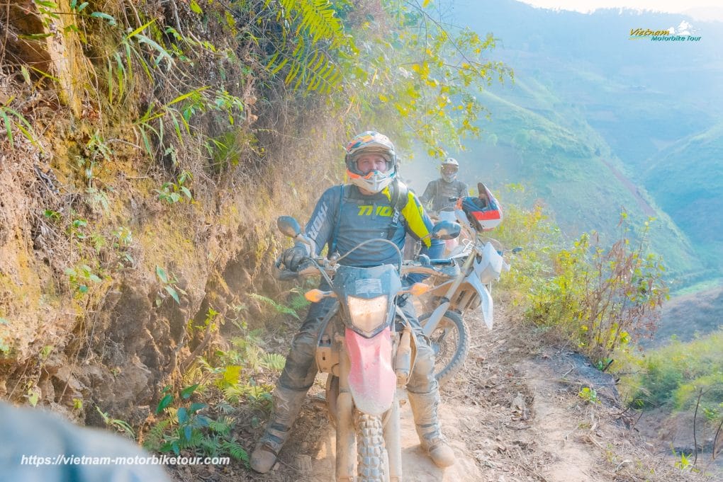 DONG VAN MOTORCYCLE TOURS TO BAO LAC BABE LAKE 6 - Best Of North Vietnam Loop Motorcycle Tour