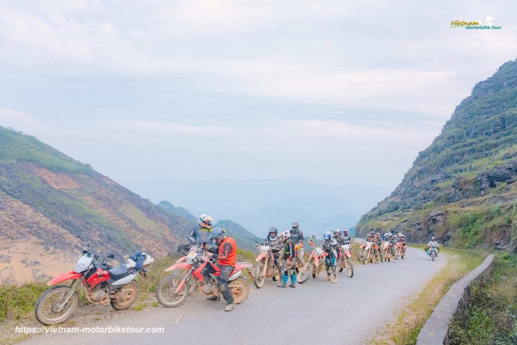 hagiang motorbike loop tour to dong van 1 - What To See While Riding Motorbike Loop Tours in Ha Giang