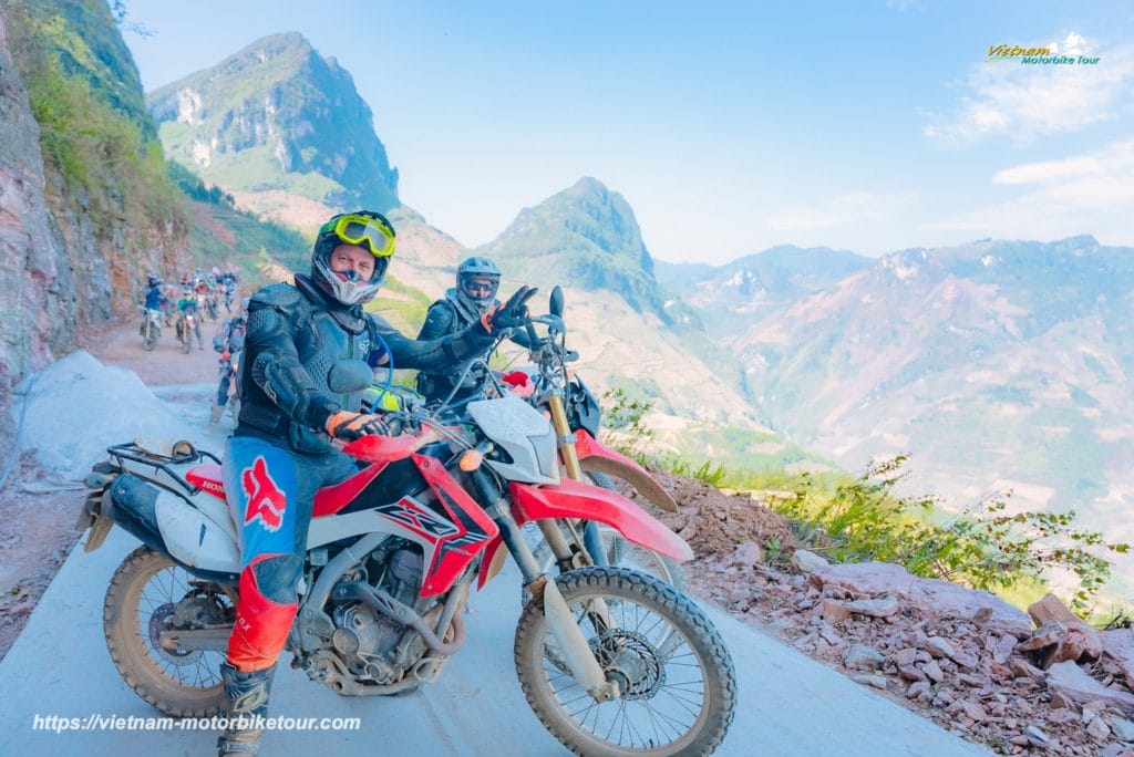 DONG VAN MOTORBIKE TOUR TO HA GIANG