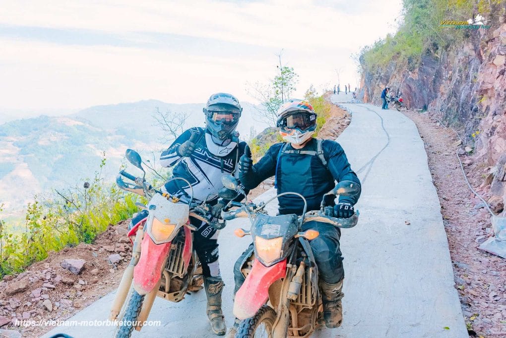 hagiang motorbike loop tour to dong van 4 1024x684 - SPINE-CHILLING VIETNAM MOTORBIKE TOUR TO HA GIANG - 6 DAYS