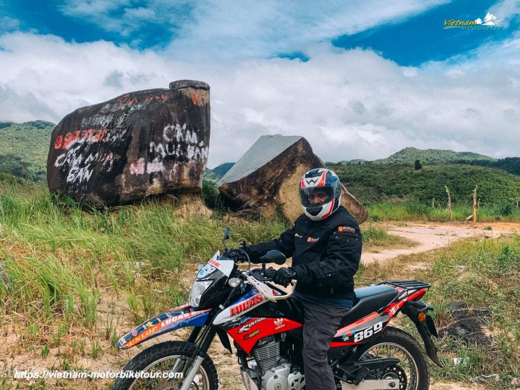 Pleiku motorbike tour to Kontum