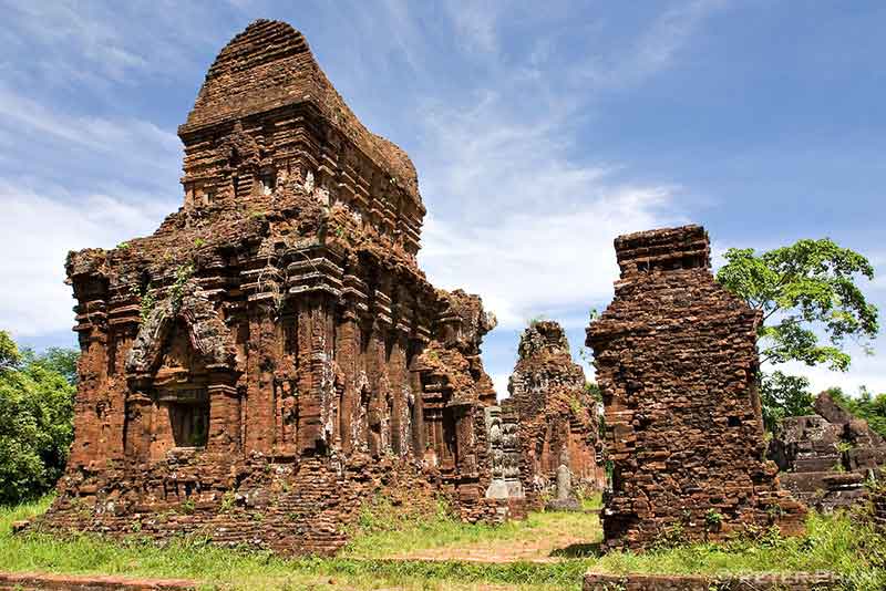 My Son Sanctuary Vietnam - MEGA VIETNAM MOTORBIKE TOUR TO CAMBODIA - 20 Days