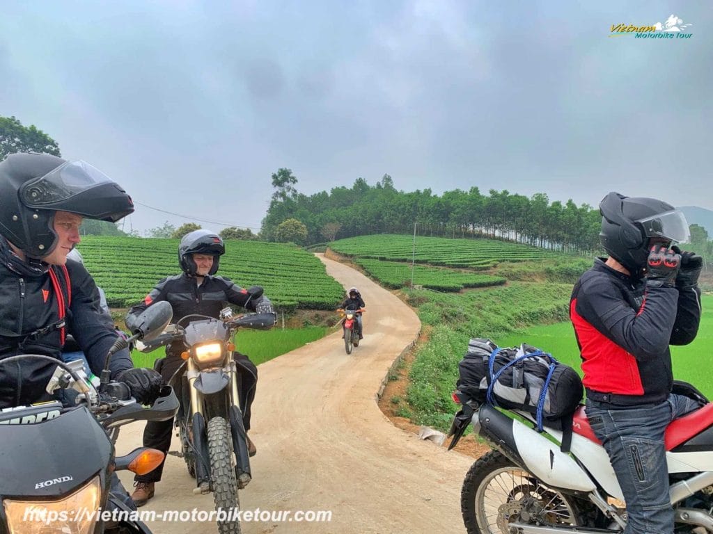 HA NOI MOTORBIKE TOUR TO MAU SON