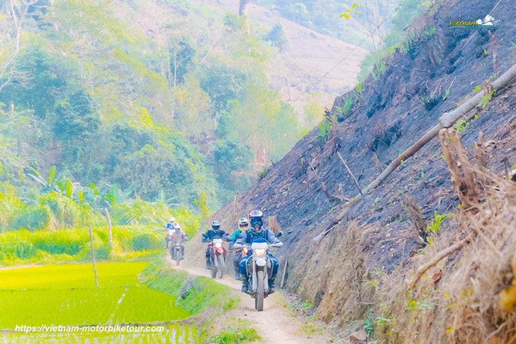 HANOI MOTORCYCLE TOUR TO BA BE LAKE