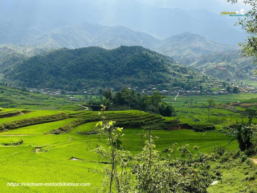 Eye-popping Hanoi motorbike tour to Mai Chau, Pu Luong, Ninh Binh Vietnam Offroad Motorbike Tour via Mai Chau 3 - Eye-popping Hanoi motorbike tour to Mai Chau, Pu Luong, Ninh Binh