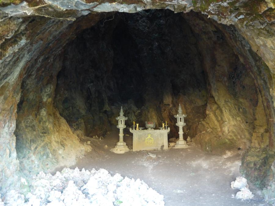 Tham Piu Cave - ELEPHANTINE HANOI TO LUANG PRABANG MOTORBIKE TOUR &ndash; 12 DAYS