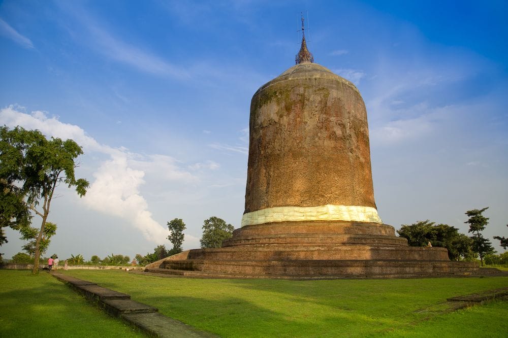 Baw Gyoe Pagoda burma tour - MANDALAY OFF-ROAD MOTORBIKE TOUR TO SHAN STATE - 10 DAYS