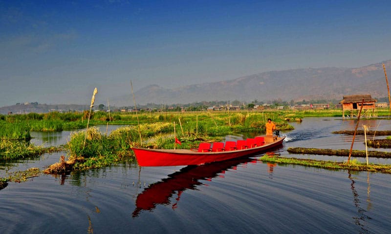 Inle Lake sightseeing by boat - BURMA OFF-ROAD MOTORCYCLE TOUR - 9 DAYS