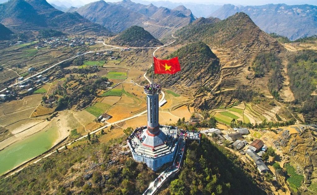 Lung Cu Flag pole scaled - Best Selling Ha Giang Group Motorbikes Tour to Yen Minh, Dong Van, Ma Pi Leng