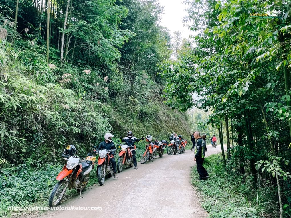 VIETNAM MOTORCYCLE TOURS TO NGOC CHIEN MUONG LA 7 1024x768 - Whopping Northern Vietnam Offroad Motorbike Tour via Ngoc Chien, Muong Lay- 9 Days
