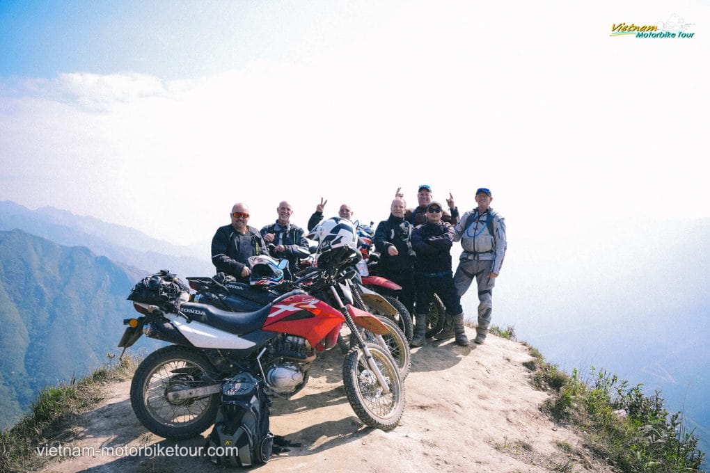 Big Hit Vietnam Motorbike Tour to Hang Kia, Moc Chau, Ta Xua, Tram Tau - 4 Days Vietnam Offroad Motorbike Tour to Ta Xua 2 - Big Hit Vietnam Motorbike Tour to Hang Kia, Moc Chau, Ta Xua, Tram Tau - 4 Days