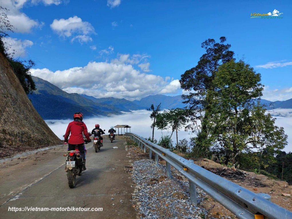 6-Day Thrilling Vietnam Off-road Dirtbike Tours to Mai Chau, Ta Xua , Ngoc Chien & Sapa NGHIA MOTORBIKE TOUR TO TA XUA PEAK 2 - 6-Day Thrilling Vietnam Off-road Dirtbike Tours to Mai Chau, Ta Xua , Ngoc Chien & Sapa