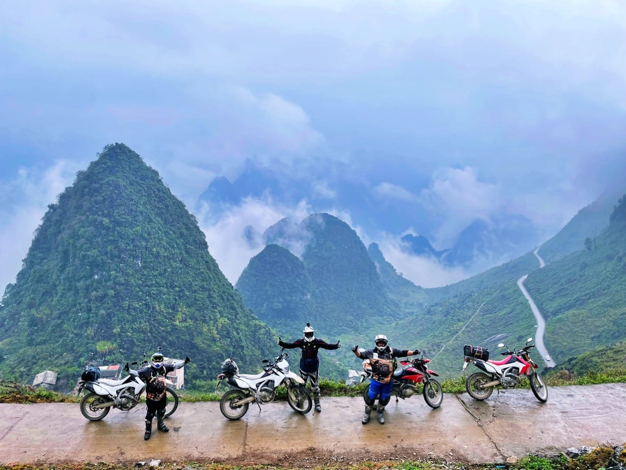 Ha Giang Motorbike Tour to Dong Van