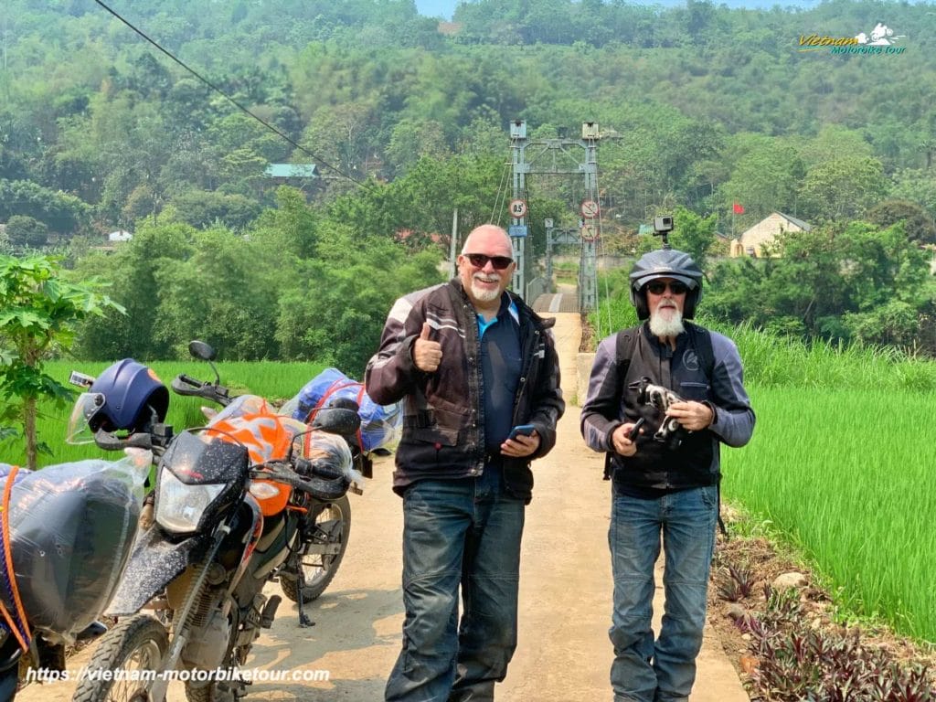 HANOI MOTORBIKE TOUR TO PU LUONG