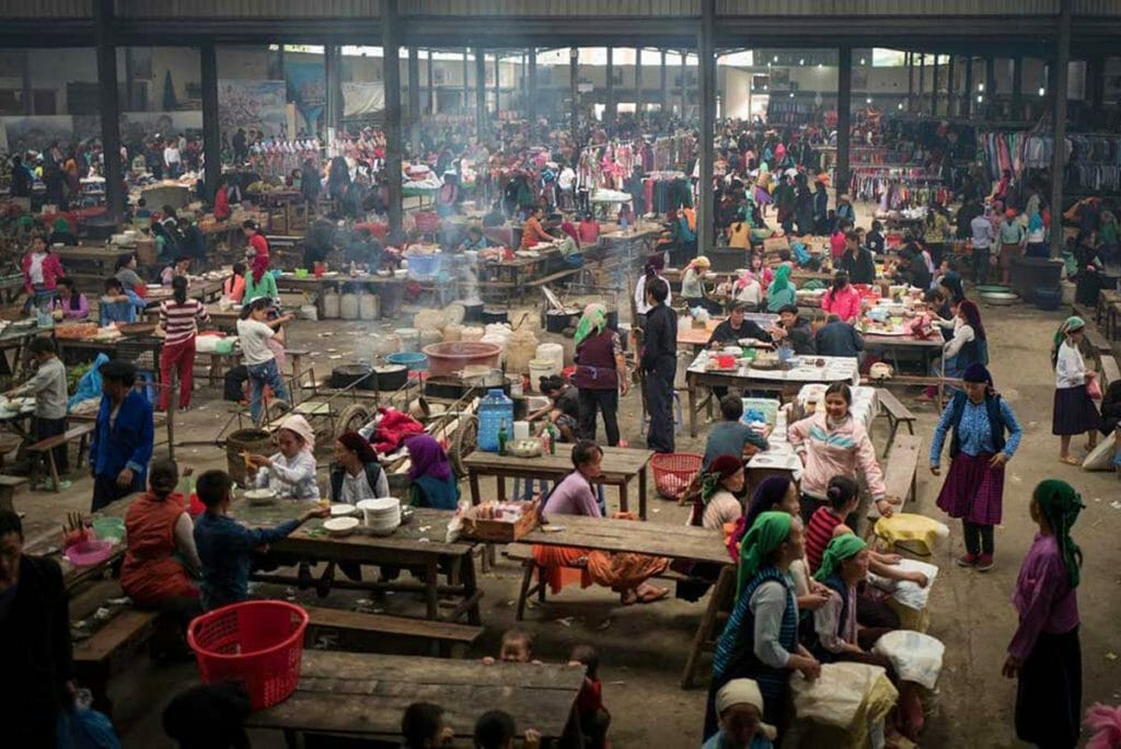 indoor meo vac sunday market 1024x684 - Top 10 Fascinating Attractions You Must See For Your Hagiang Motorcycle Tour