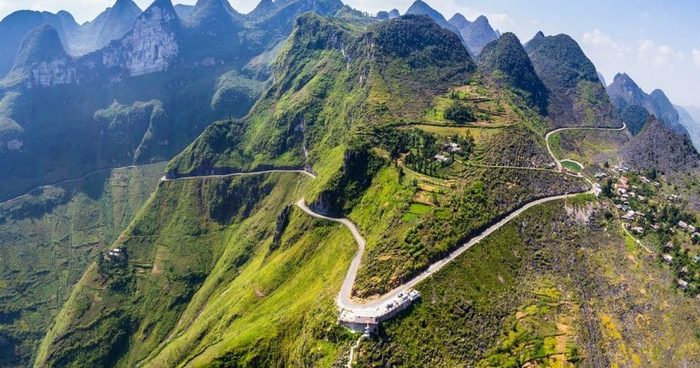 Ma Pi Leng Pass 1 1024x538 - Top 10 Fascinating Attractions You Must See For Your Hagiang Motorcycle Tour