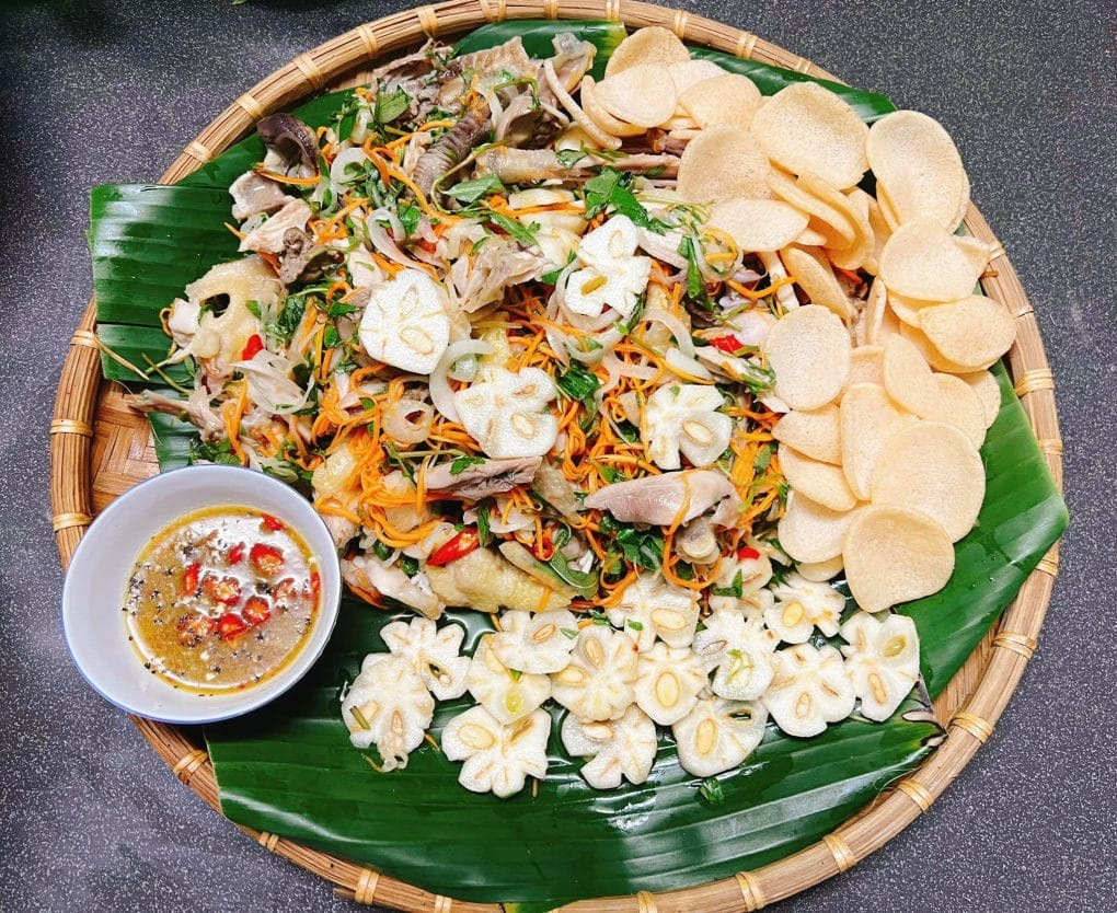 Mountainous Bamboo Shoot Salad Nom Mang Doi 1024x837 - Top 7 Dishes You Must Try in Ngoc Chien, Muong La