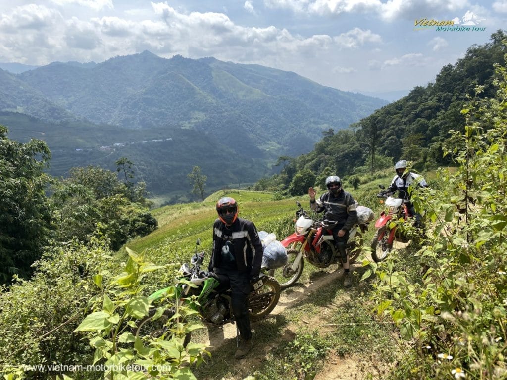 Staggering Northern Vietnam Motorbike Tour from East to West 