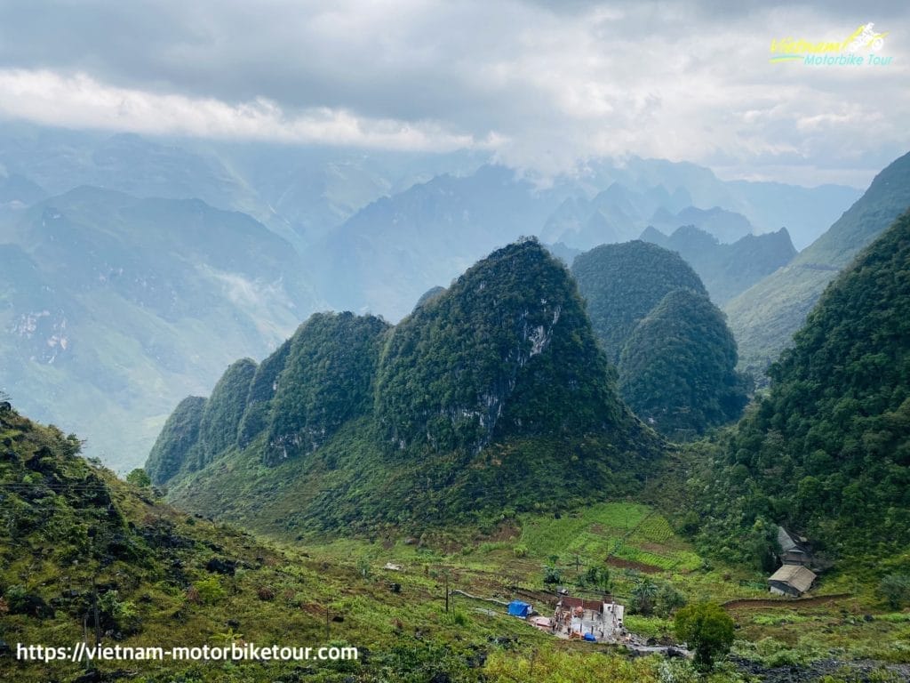 ha giang loop motorbike tour 1 1024x768 - Hanoi Loop Motorcycle Tour To Ha Giang &ndash; Everything You Need Know Before You Go