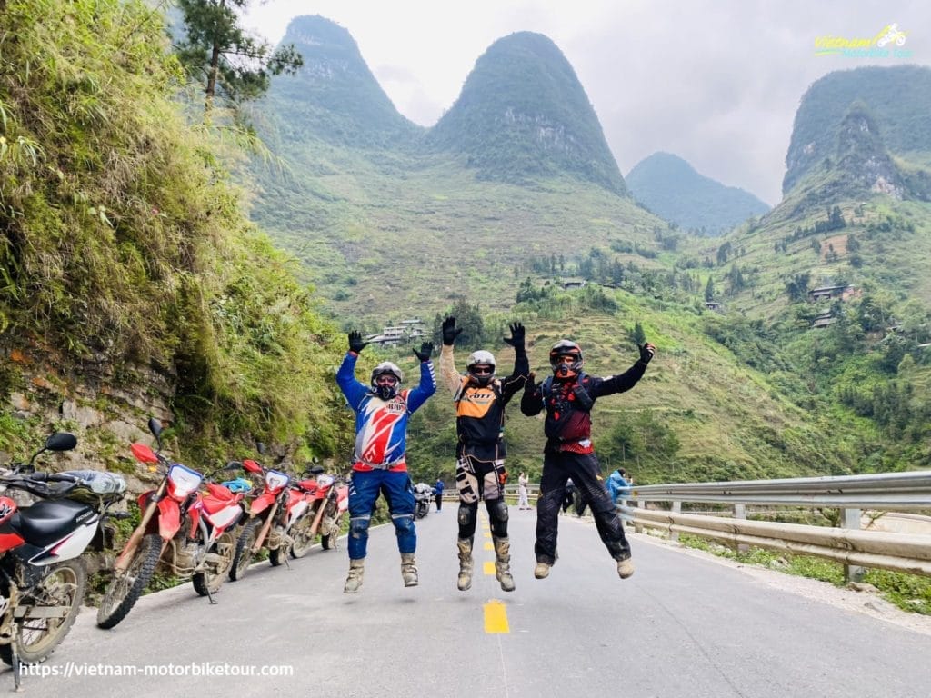 Staggering Northern Vietnam Motorbike Tour from East to West 