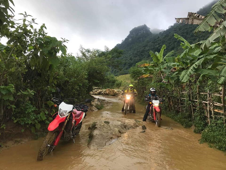 Cambodia Motorcycle Tour 025 - Timeless Siem Reap Motorbike Tour to Phnom Penh via Kampong Thom and Preah Khan