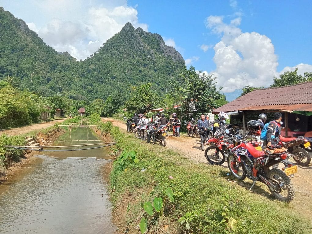 Immersive Vientiane Motorbike Adventure through Xanakham, Vang Vieng, and Nam Ngum Lake Thrilling Vientiane Motorbike Tour to Vang Vieng 7 - Immersive Vientiane Motorbike Adventure through Xanakham, Vang Vieng, and Nam Ngum Lake