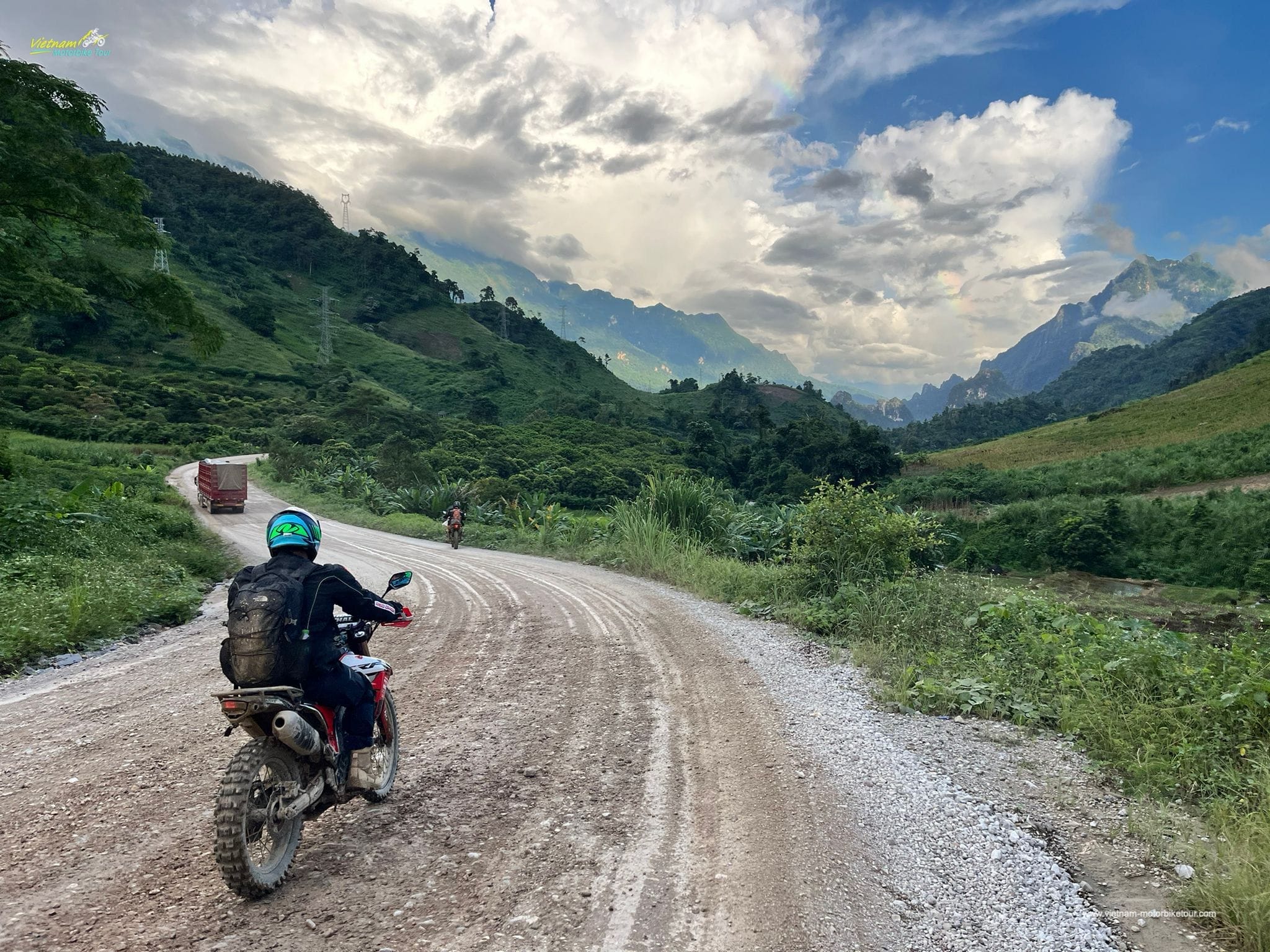 untouched-pakse-loop-motorcycle-tour-to-paksong-wat-phu-don-khong