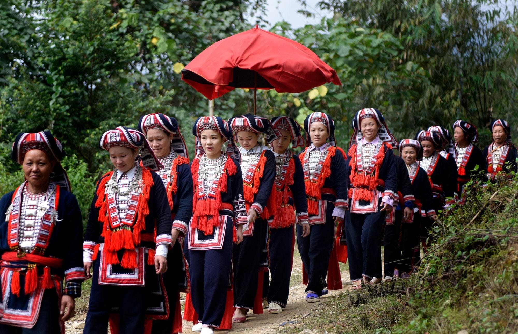 The Dao People - Discover Unique Ethnic Cultures on Your North West Vietnam Motorbike Tour