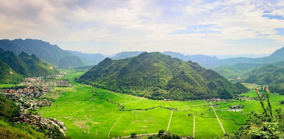 Vietnam adventure north south mai chau 1024x500 - Where and when to visit northern Vietnam for the first-time visitors